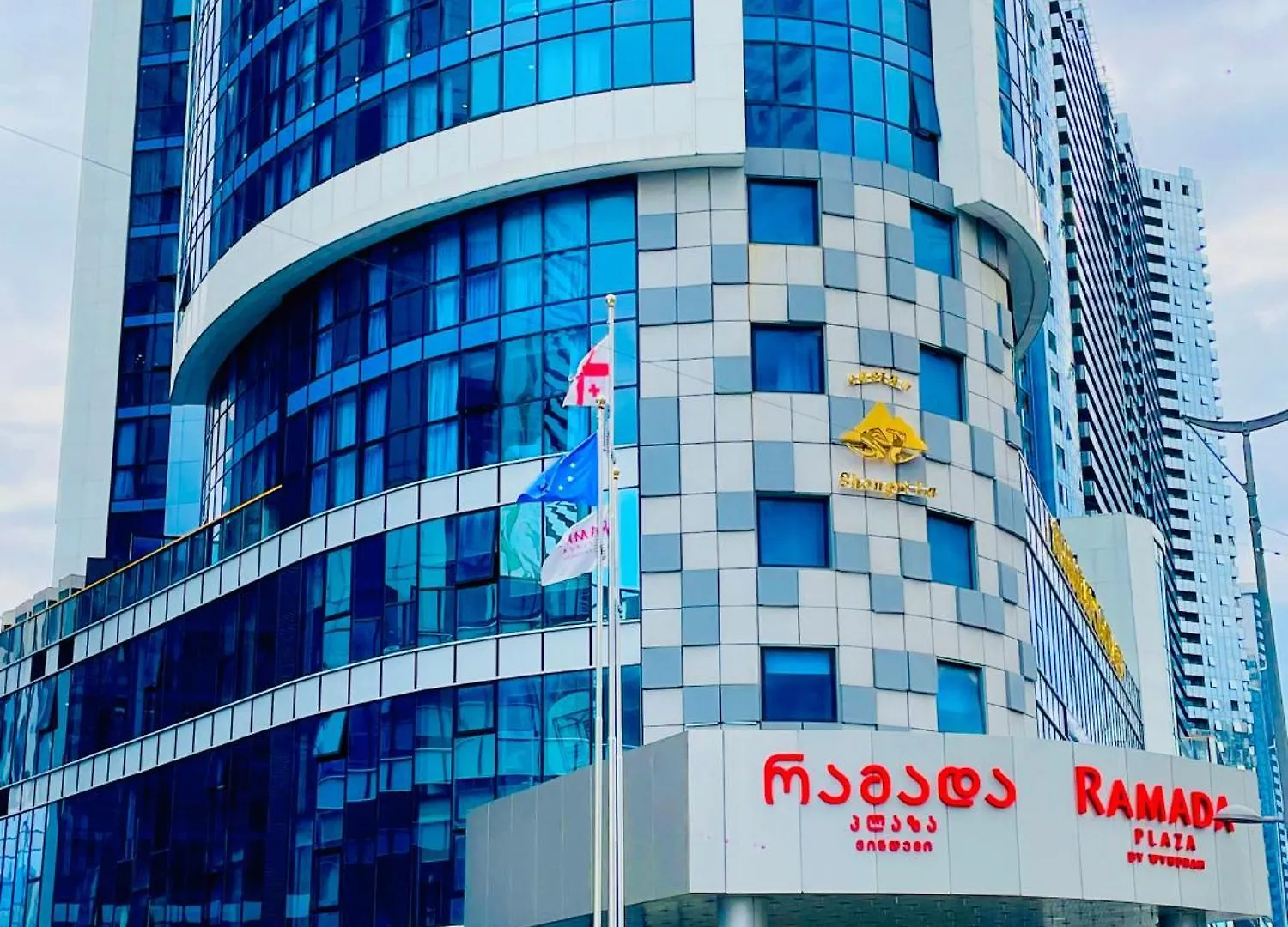 33 Luxury Apartment Batumi